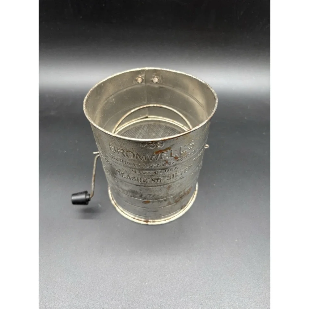 Bromwell's #39 Measuring-Sifter Flour 3-Cup Crank Hand Tool 1950s-70s Vtg‎